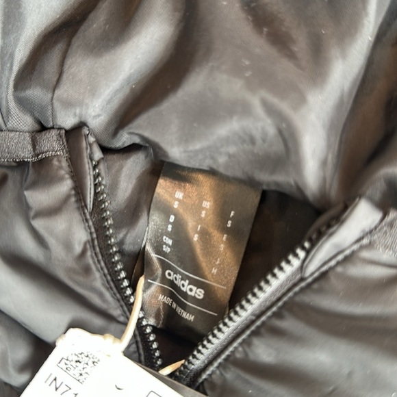 adidas
Essentials 3-Stripes Insulated Hooded Hybrid Jacket - Picture 11 of 12